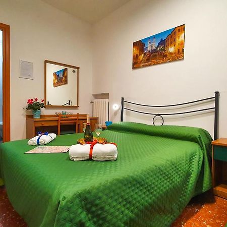 ホテル A Casa Simpatia - A Richiesta Parcheggio Gratuito ! ローマ エクステリア 写真