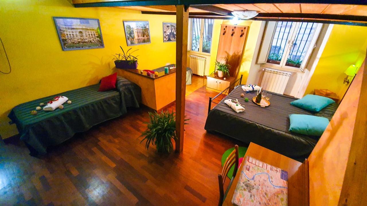 ホテル A Casa Simpatia - A Richiesta Parcheggio Gratuito ! ローマ エクステリア 写真