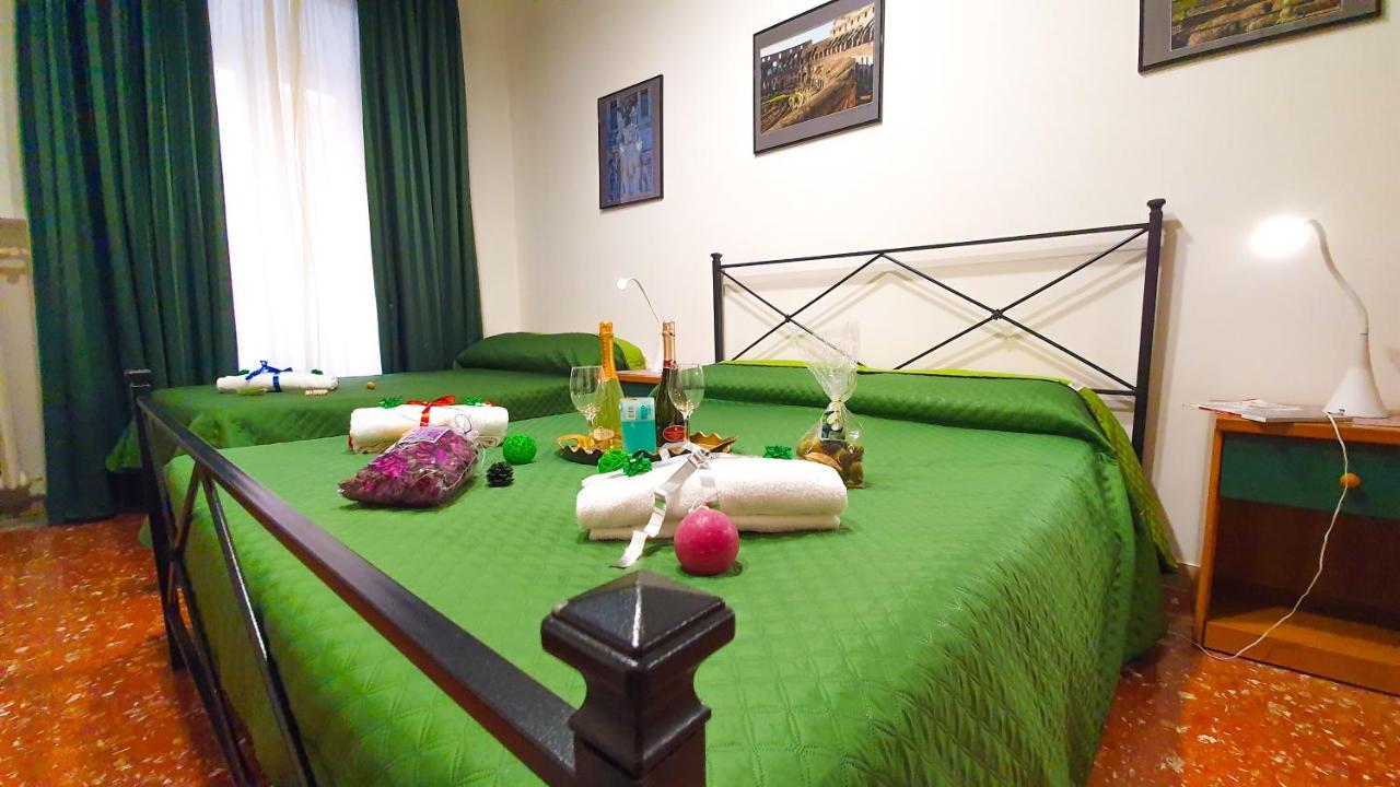ホテル A Casa Simpatia - A Richiesta Parcheggio Gratuito ! ローマ エクステリア 写真