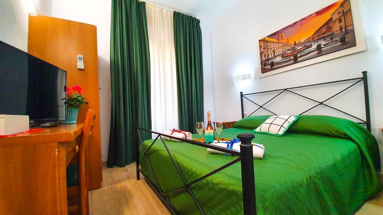 ホテル A Casa Simpatia - A Richiesta Parcheggio Gratuito ! ローマ エクステリア 写真