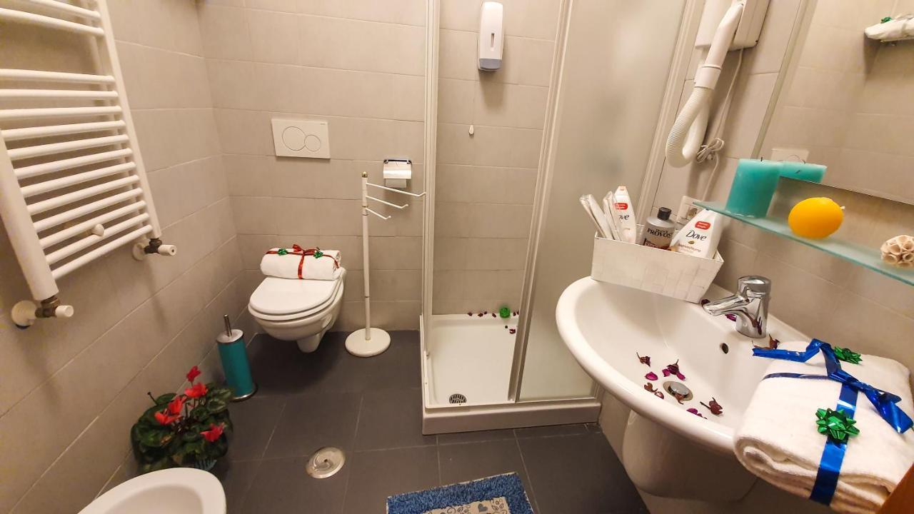 ホテル A Casa Simpatia - A Richiesta Parcheggio Gratuito ! ローマ エクステリア 写真