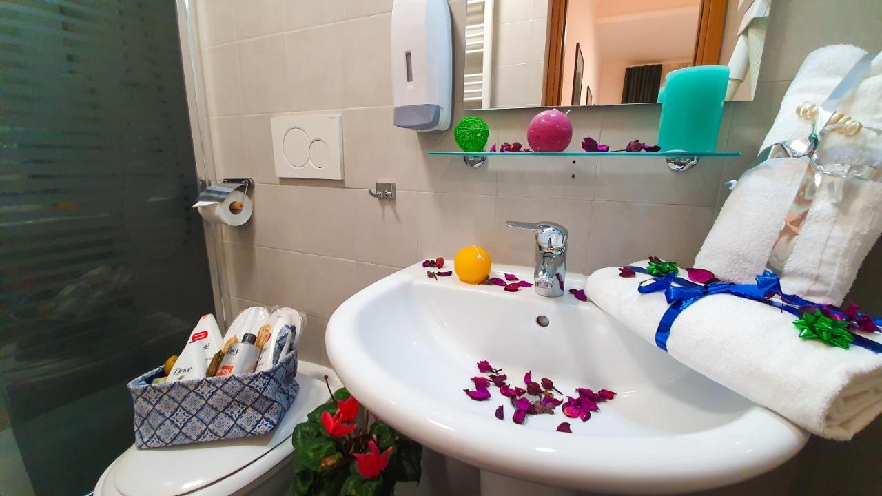 ホテル A Casa Simpatia - A Richiesta Parcheggio Gratuito ! ローマ エクステリア 写真