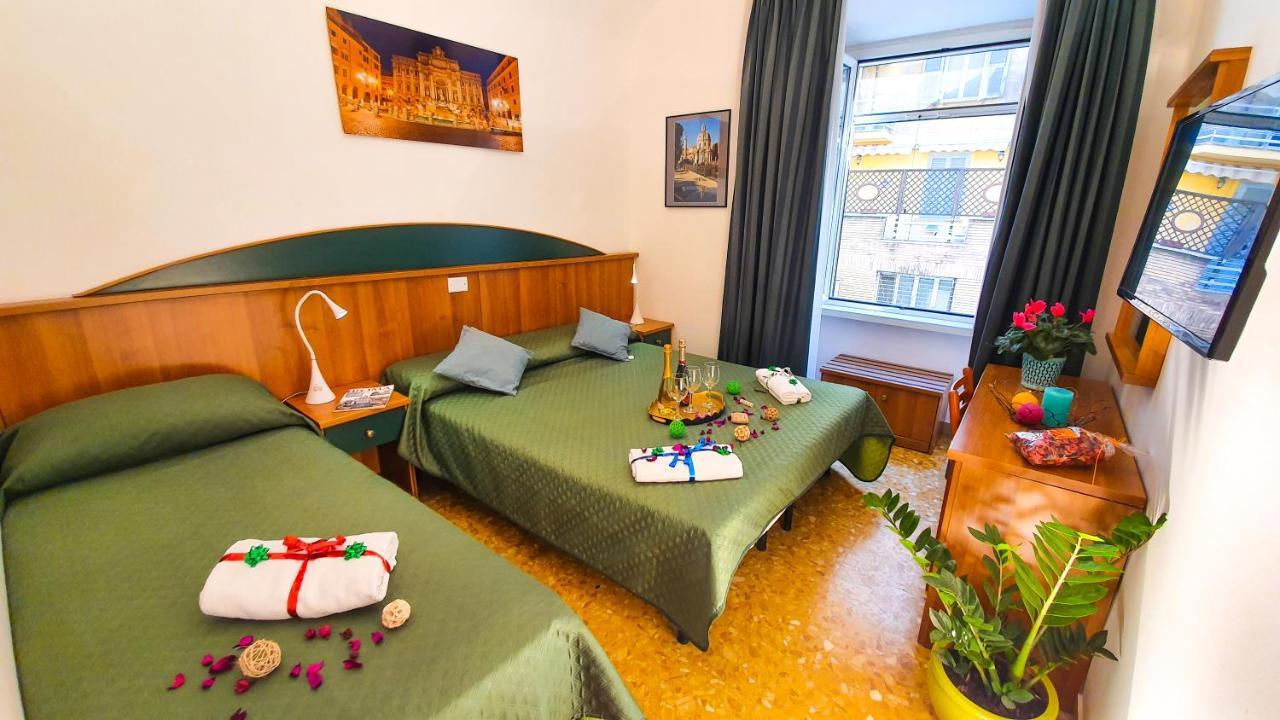 ホテル A Casa Simpatia - A Richiesta Parcheggio Gratuito ! ローマ エクステリア 写真