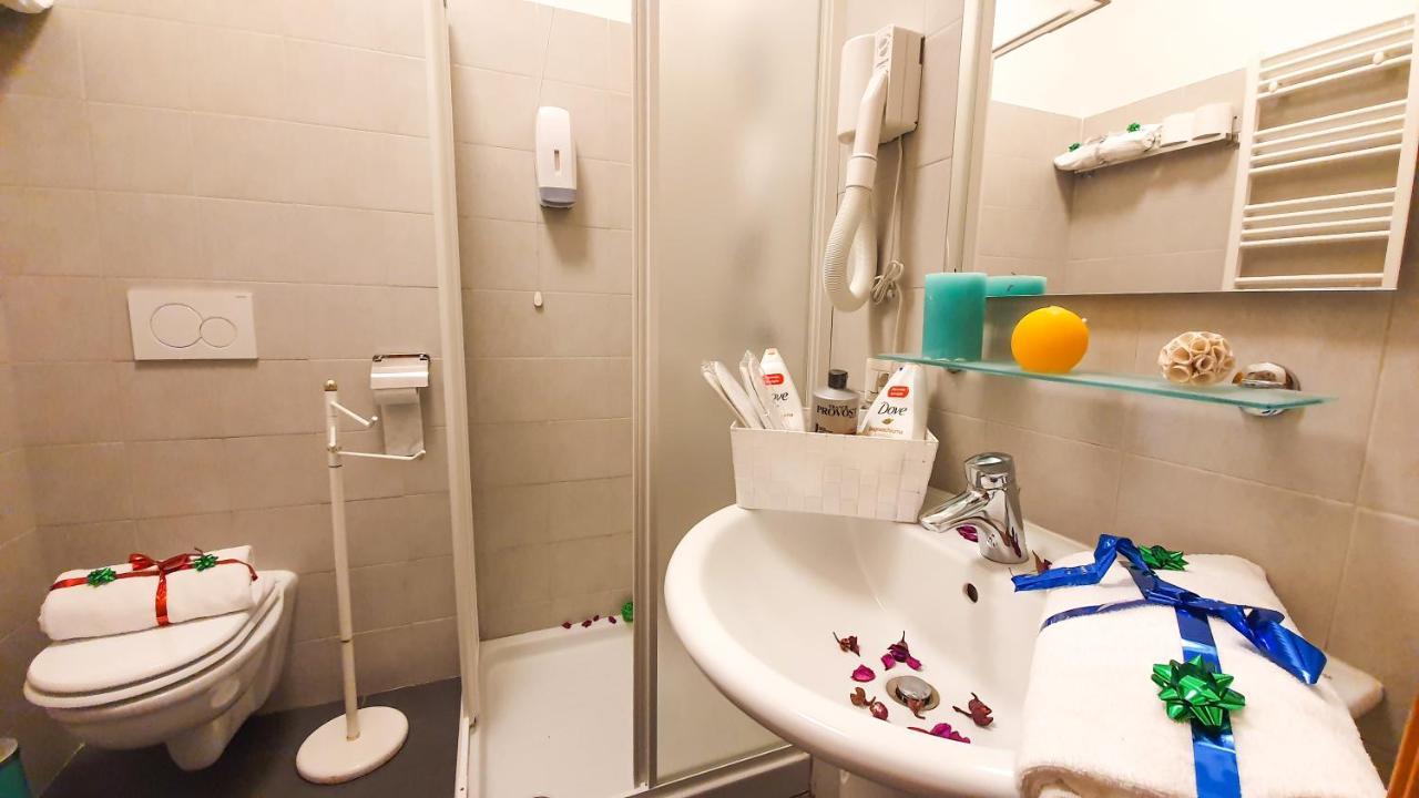 ホテル A Casa Simpatia - A Richiesta Parcheggio Gratuito ! ローマ エクステリア 写真