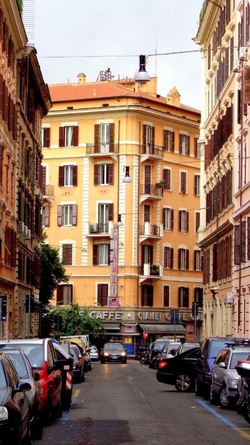 ホテル A Casa Simpatia - A Richiesta Parcheggio Gratuito ! ローマ エクステリア 写真